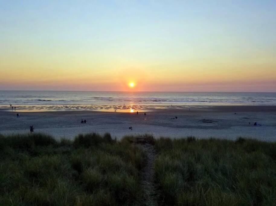 Villa Tiki Escape W/ Amazing Mountain And Marsh Backdrop Rockaway Beach Exterior foto
