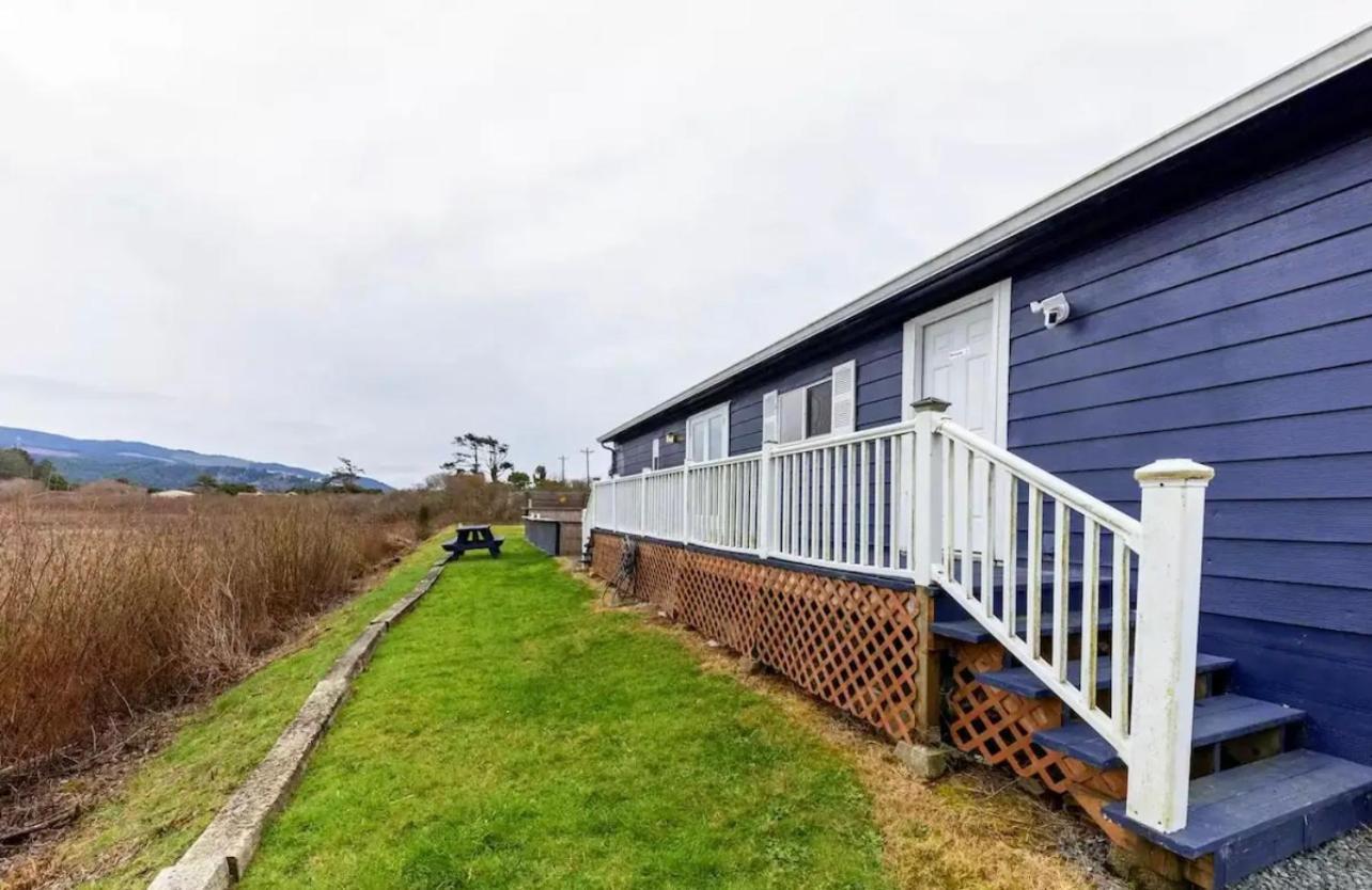Villa Tiki Escape W/ Amazing Mountain And Marsh Backdrop Rockaway Beach Exterior foto